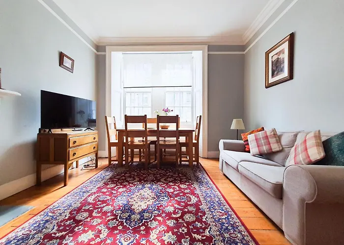 Edinburgh Charming Old Town Apartment